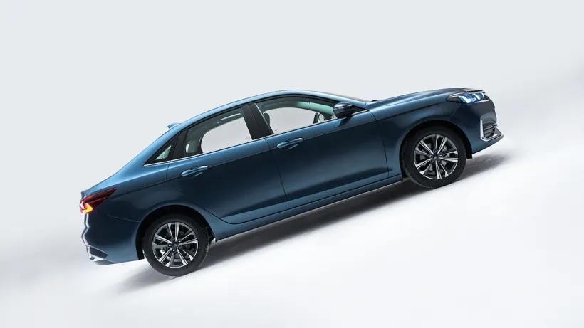 全新福特福睿斯三缸实拍,新款福特福睿斯四缸