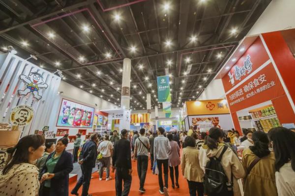 一大波美食正向你靠近,一大波美食来临