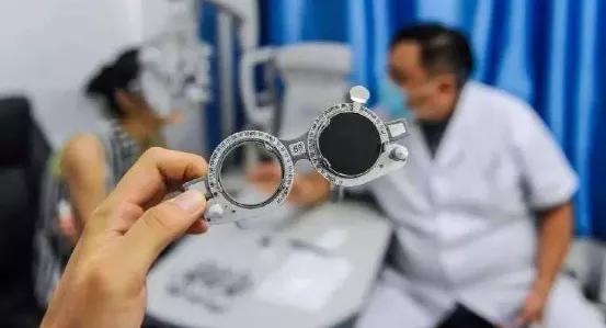 眼镜、潮鞋、房地产......真的有这么多“暴利”行业吗?