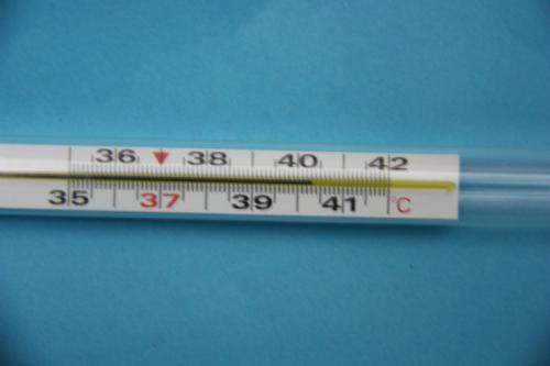 孩子退热药吃多了,孩子退烧药吃多了体温低