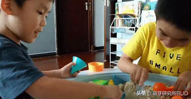 适合2-3岁宝宝的玩具及玩法,推荐几款孩子玩不腻的玩具