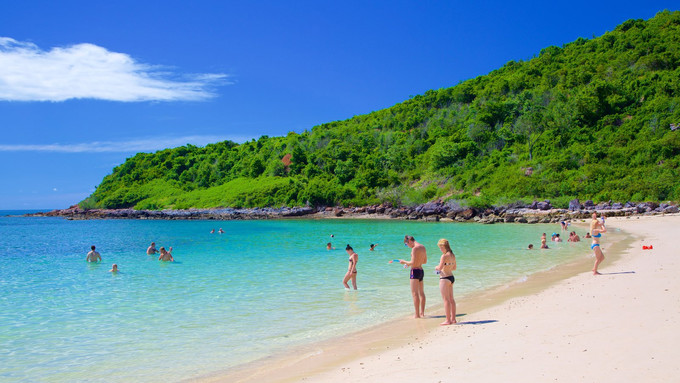 泰国芭提雅好莱坞酒吧泼水节活动,凯哥旅游团在泰国芭提雅泼水节