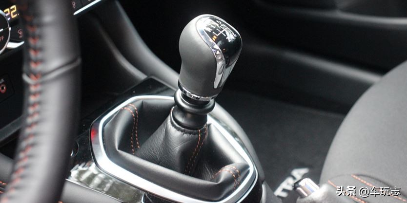 2020款日产轩逸sentrasr,2022款新轩逸sentra