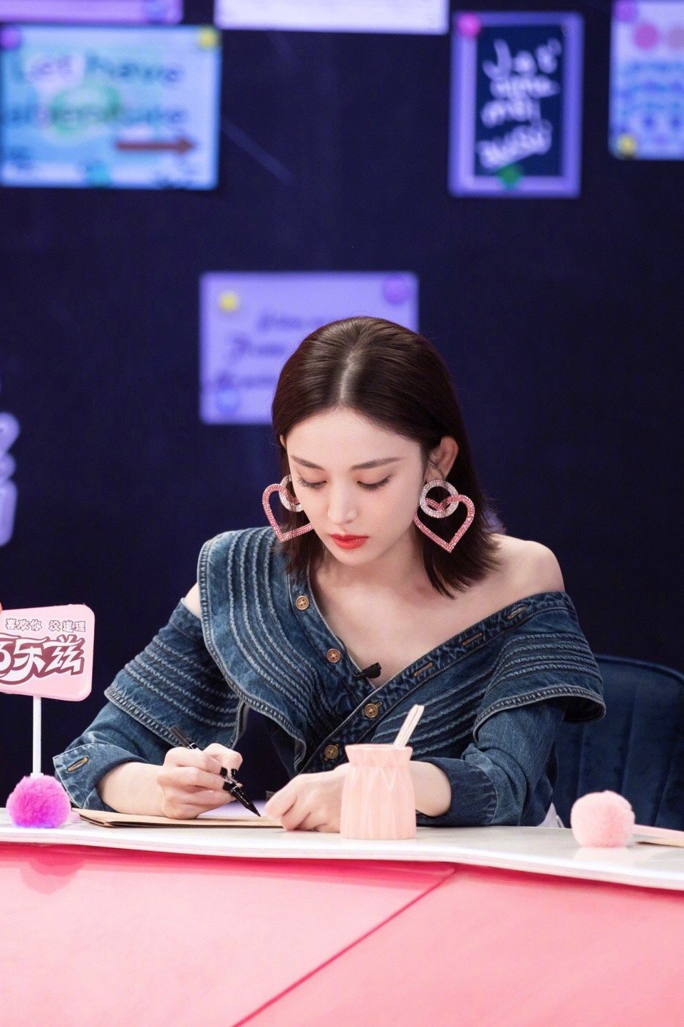 直角肩露肩的正确穿法,优秀的肩线