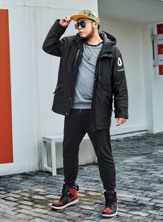适合200斤男士的冬季羽绒服，防风又防寒，关键不臃肿还帅气