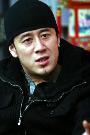 35岁杨坤现状,杨坤落魄到工地唱歌