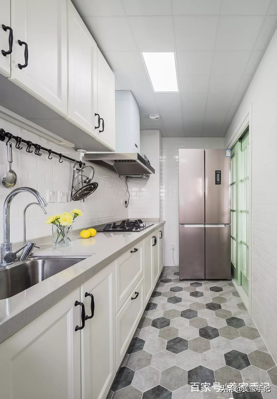 92平小三房简装效果图,3室2厅2卫石膏线装修效果图