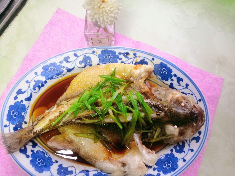 清蒸鱼正确做法步骤及时间,清蒸鱼八分钟小窍门教你一看就懂