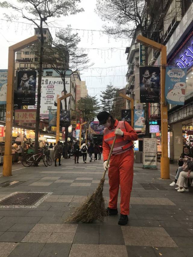 罗志祥乔装清洁工搞笑,罗志祥复出街头采访视频完整版