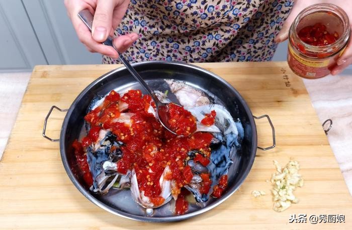 饭店里的剁椒鱼头怎么那么好吃,家常剁椒鱼头简单做法又好吃