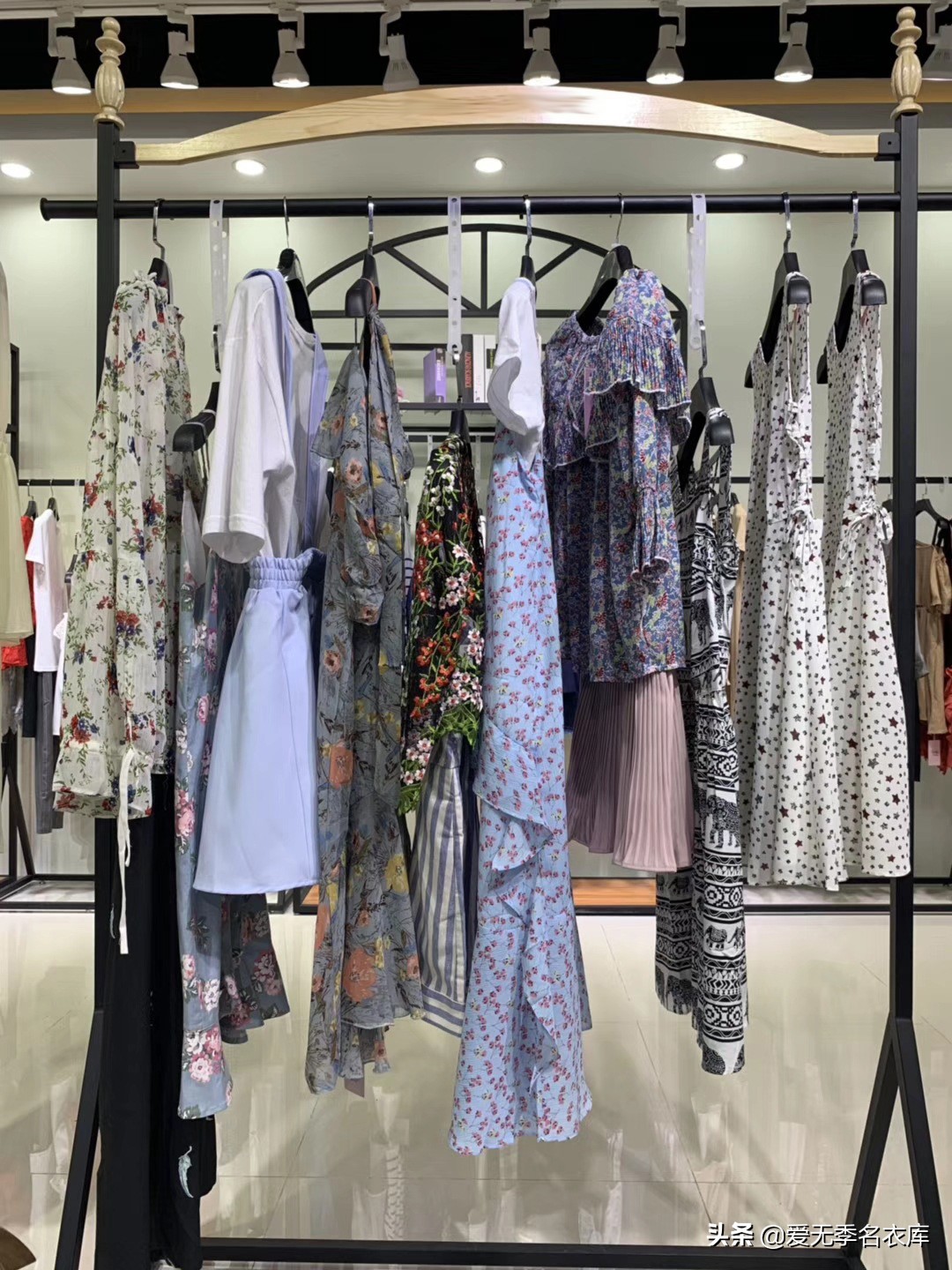 新手如何开服装店流程,如何开服装店省钱