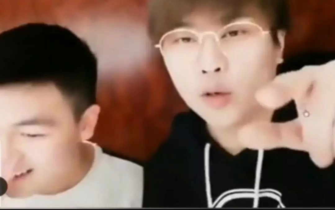 世纪跨越：聚光灯下的新青年|电竞世界