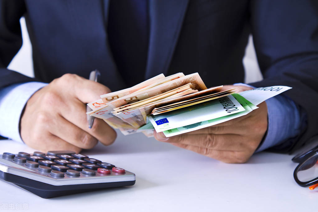 如何高情商回应别人问工资,对付不发工资的无赖最佳完整方法