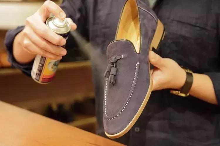 怎么才能让鞋子干燥不臭,如何使鞋子保持干燥