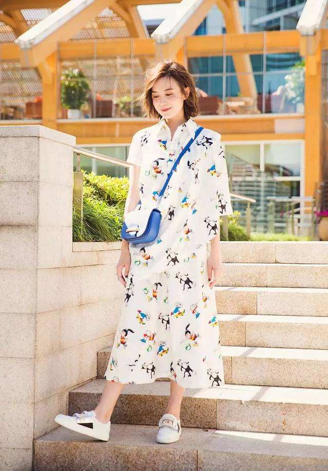 夏天必备两双鞋,日常穿很舒服又好搭衣服的鞋子