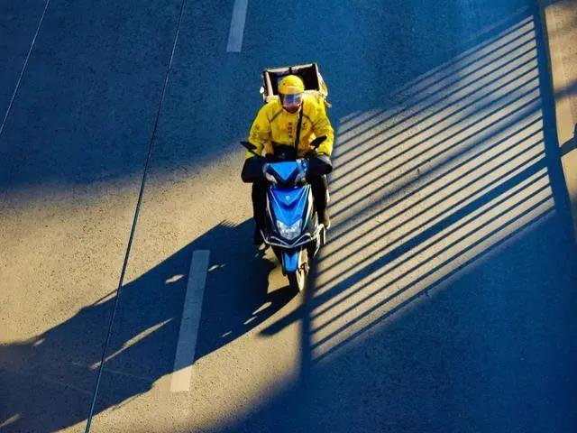 外卖员受伤了该如何赔偿,送外卖途中受伤怎么处理