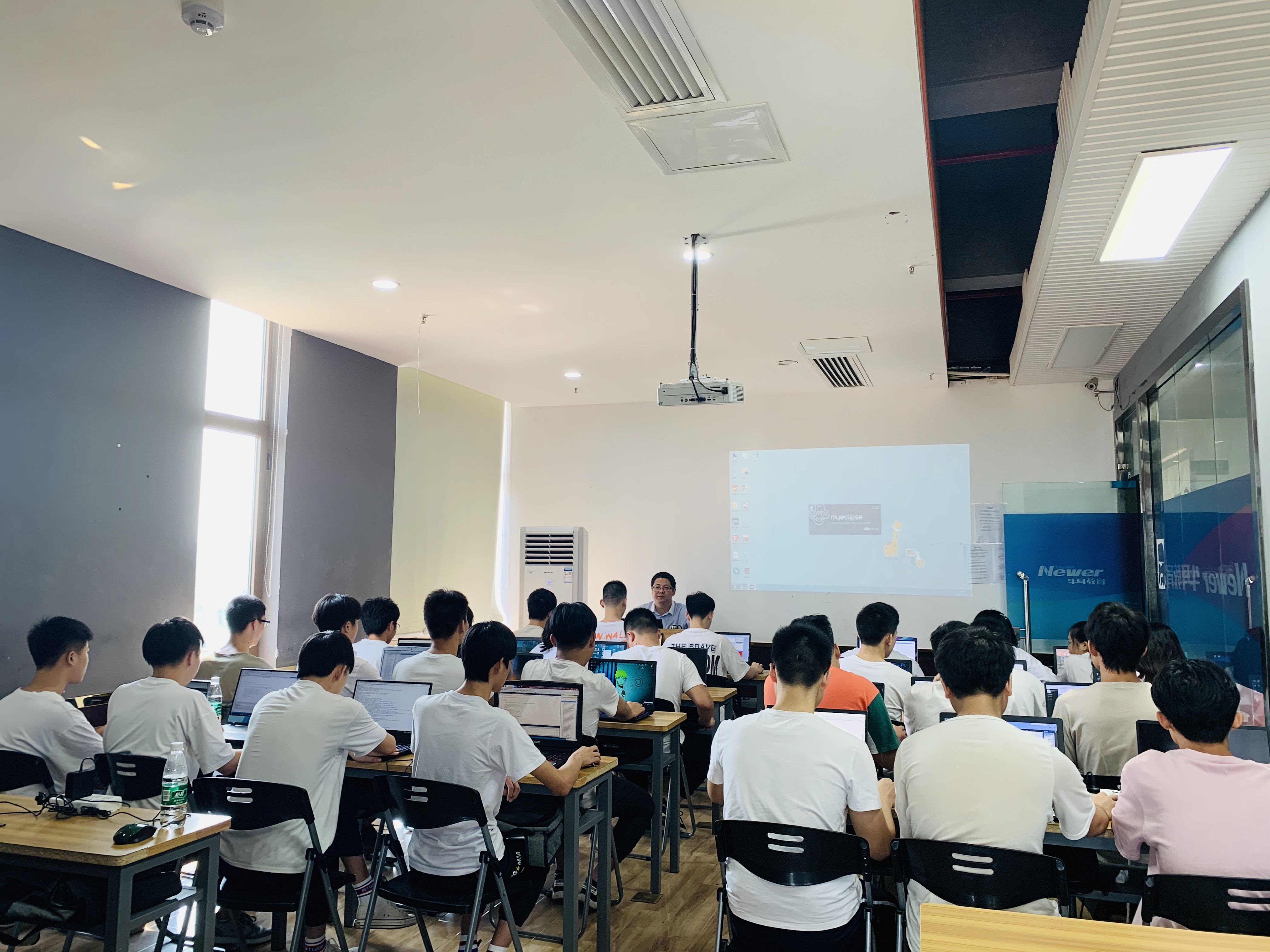 职等你来,长沙it职业学校