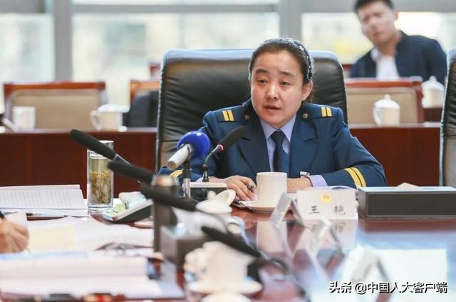 王艳全国最美公交司机,全国最美公交车司机余红