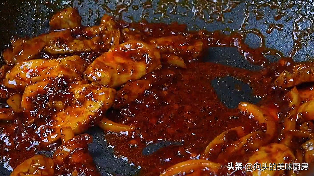 香辣过瘾的新疆米粉,怎么做又香又辣又好吃的米粉