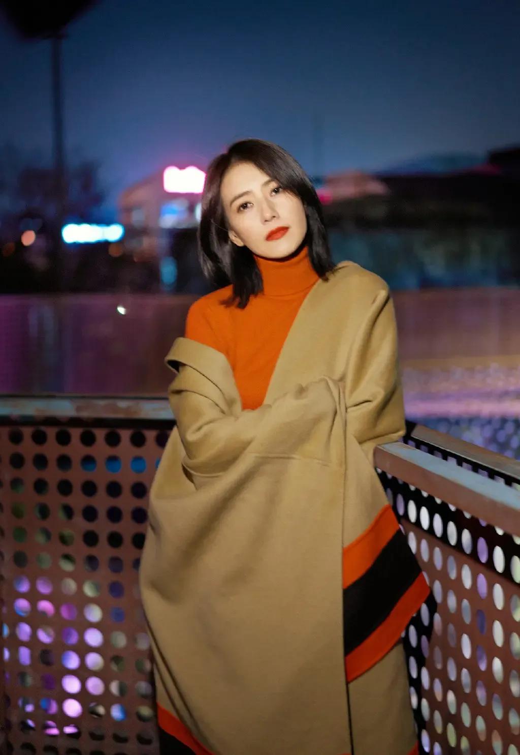 高圆圆生图曝光脸颊凹陷惹争议,高圆圆眼袋深抢镜