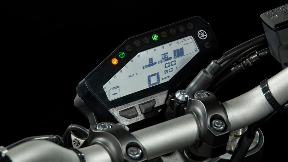 雅马哈mt-09和杜卡迪821选哪个好,雅马哈mt-09拉力版和铃木650