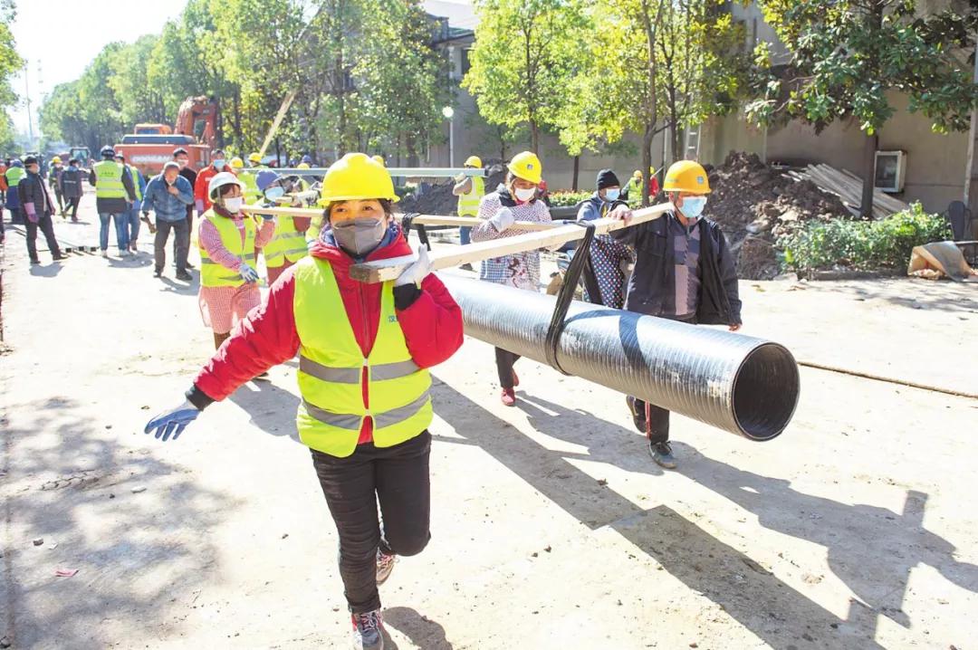 致敬我们的英雄,致敬我们的英雄前辈