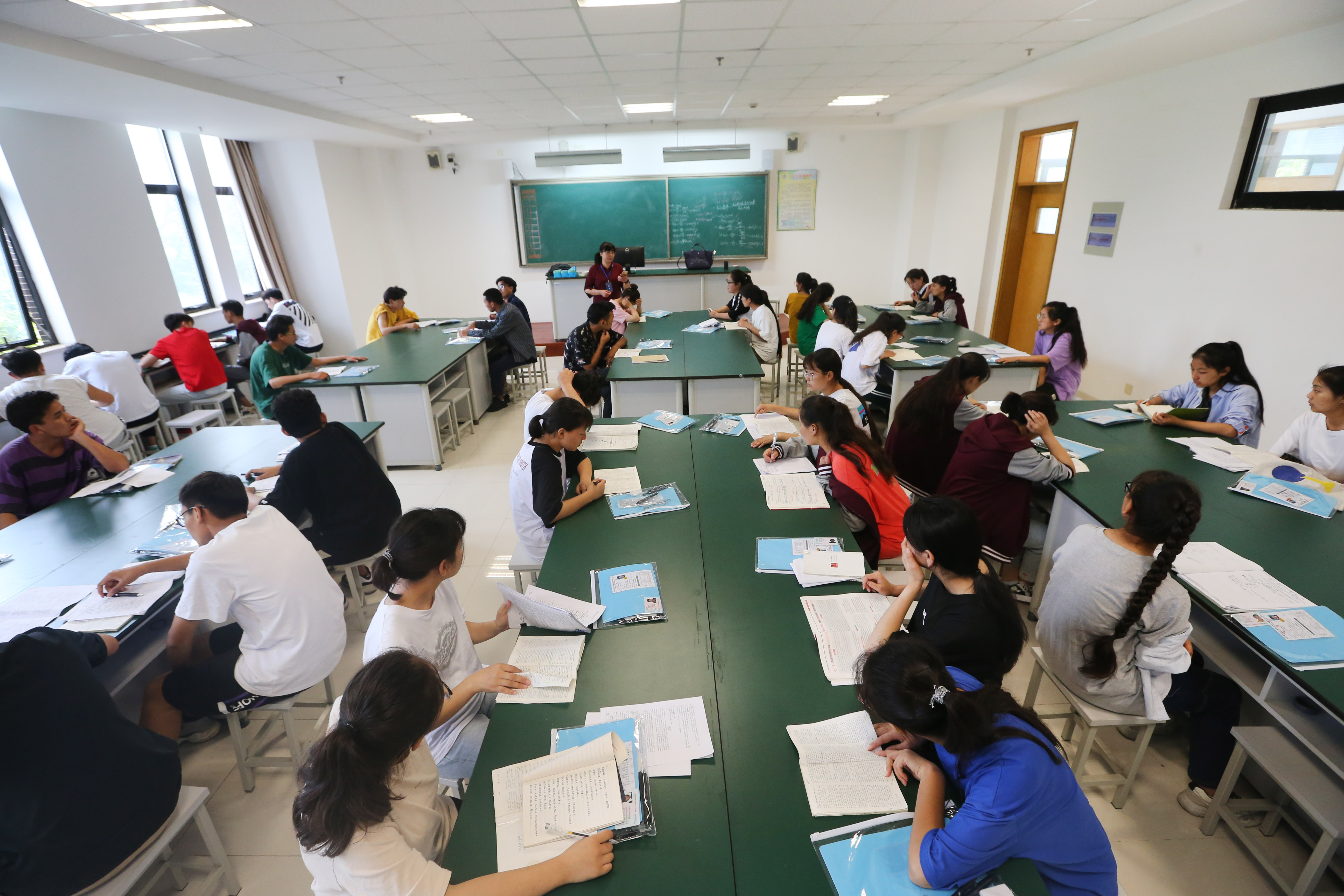 南通西藏民族中学新生,南通西藏民族中学2020高三