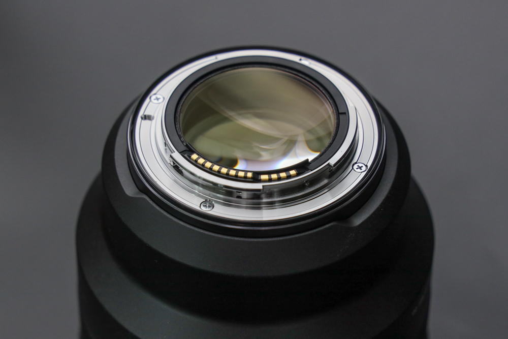 人像镜皇焦段,人像镜皇85mm1.2和1.8