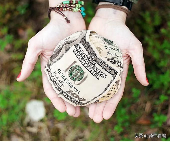 买理财和保险哪个更好,买理财好还是基金好