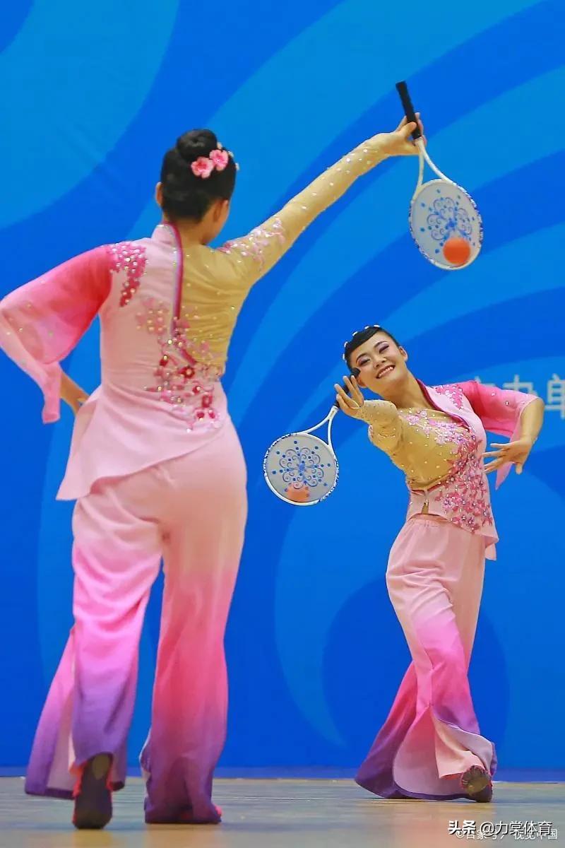 柔力球初学者必备,初学柔力球适合用什么球