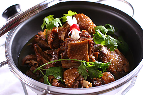 红烧老鹅放哪些辅料,红烧焖鹅不添加任何香料怎么做