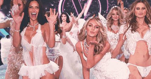 银本康——带你欣赏维密内衣秀简直太热血沸腾了