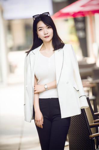 神秘团女团长,神秘女子天团