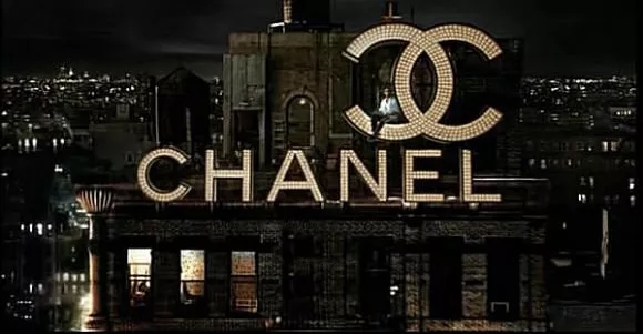 青岛男子微信上甩卖“名牌包”，香奈儿公司不淡定了…