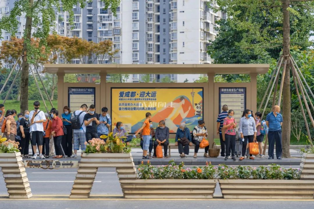 成都二圈层公交车对比,成都二圈层双流和龙泉谁更强