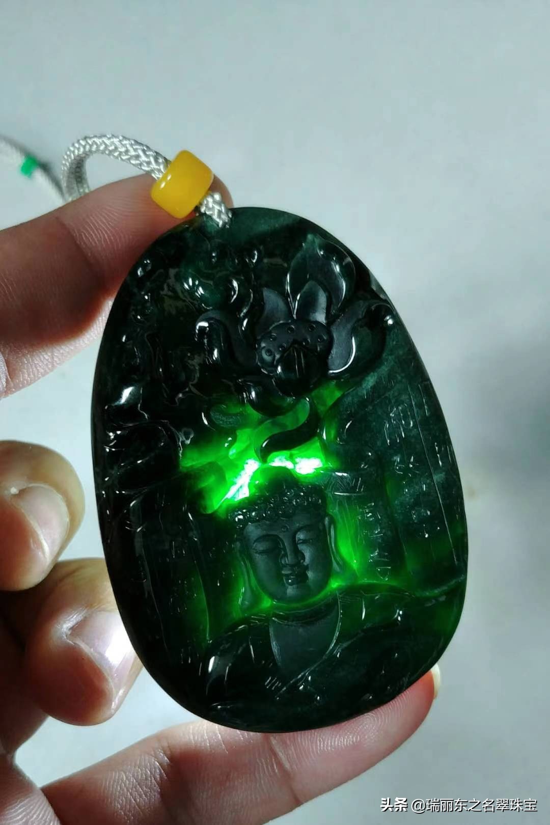 墨翠佛教题材玉雕,翡翠玉雕卧佛