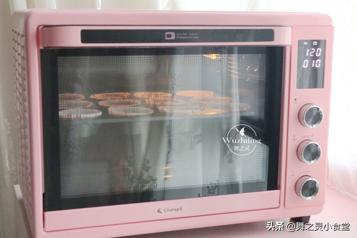 做好的蛋糕有点硬怎么回事,为什么做的蛋糕塌陷和不蓬松