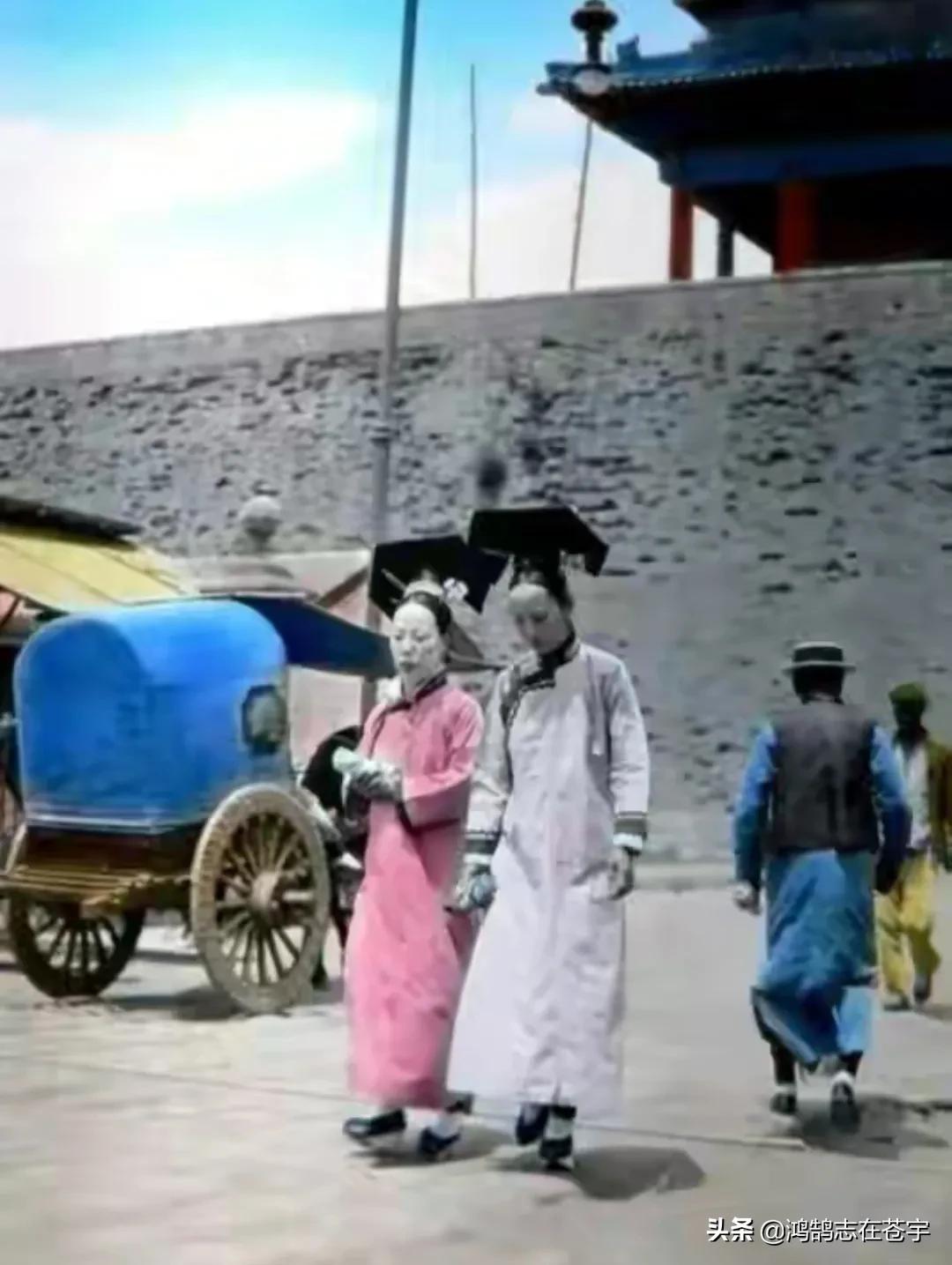 清末老照片太监面黄肌瘦,清末老照片官员奴相十足