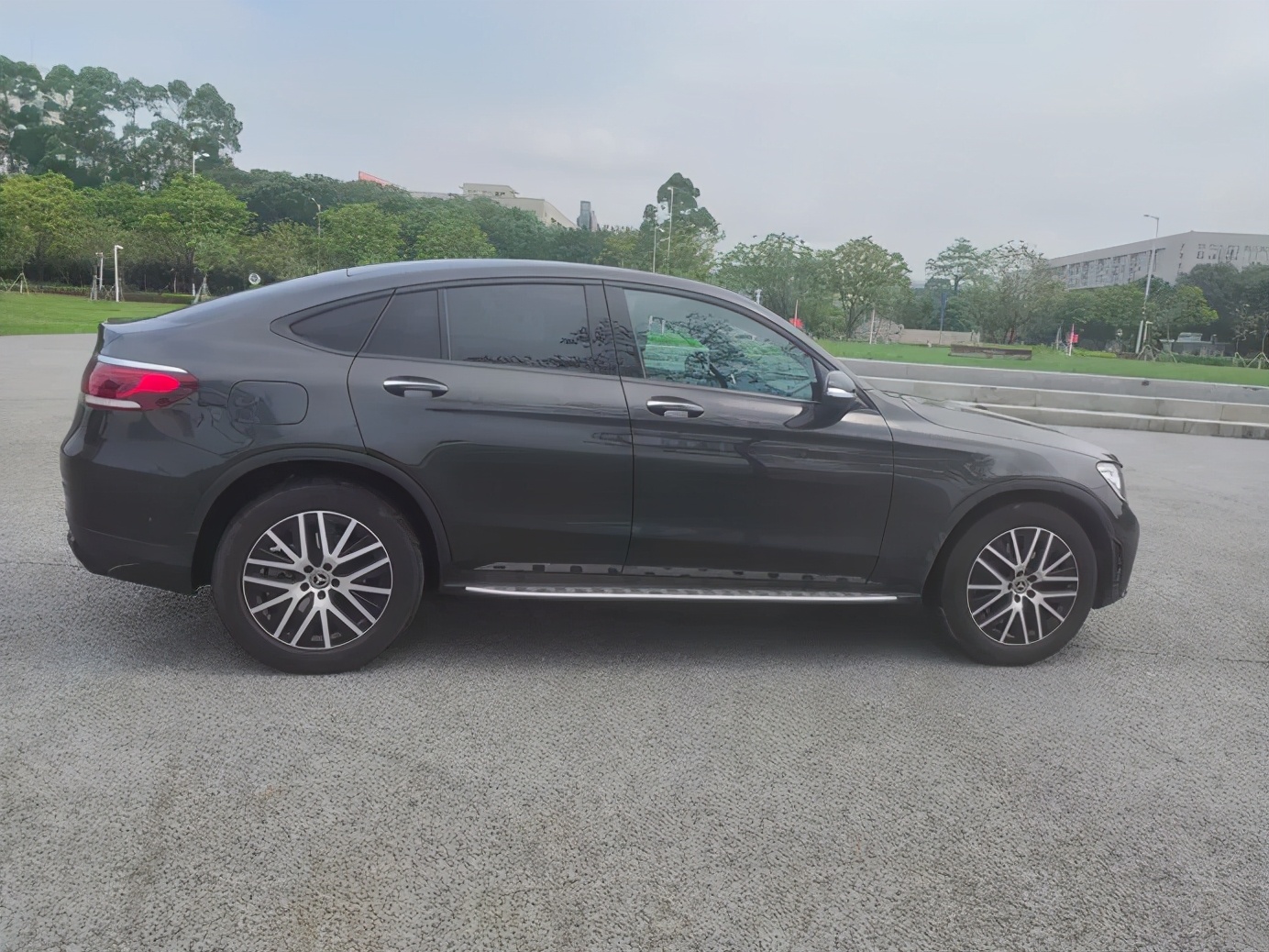 奔驰glccoupe2024款深度体验,2020奔驰glc全新换代coupe