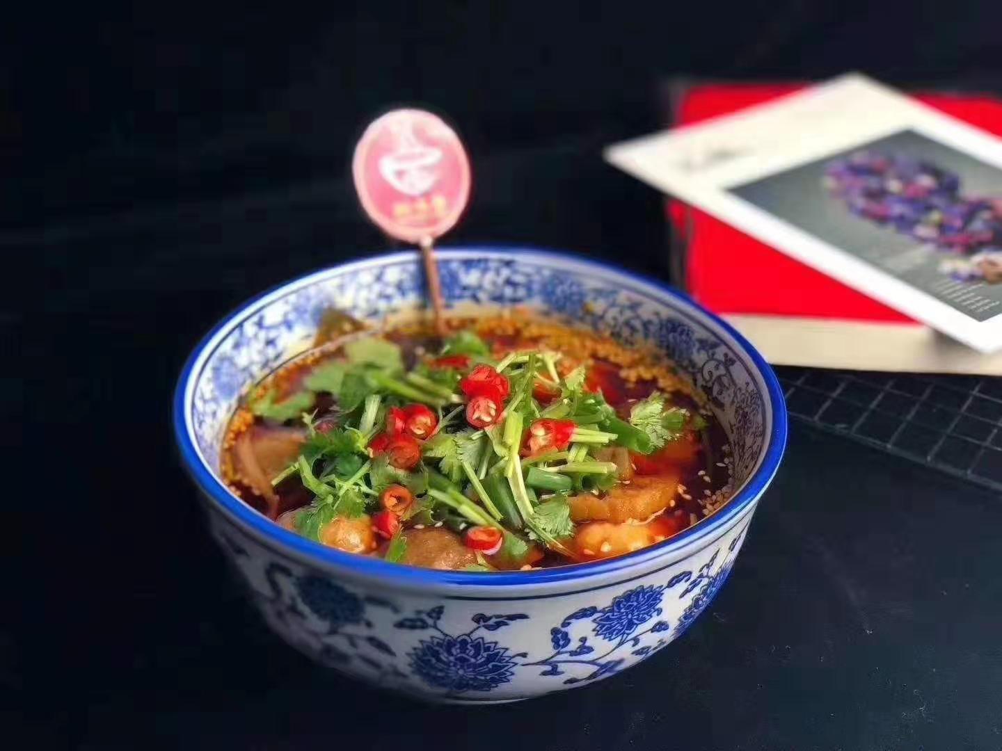 想学麻辣烫技术去哪里,想学麻辣烫技术培训需要多少钱