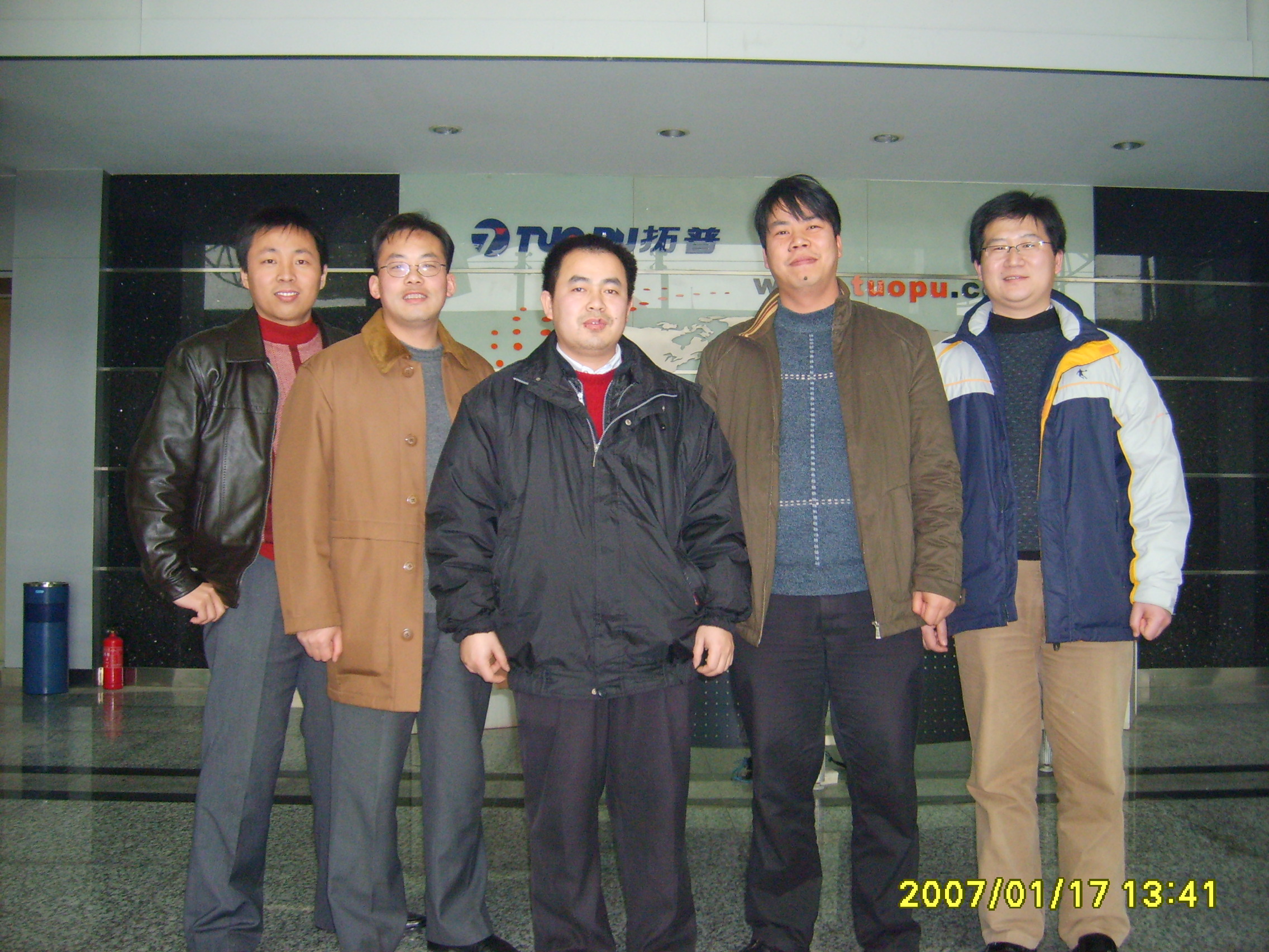 五菱荣光最早哪一年出产,五菱荣光历程