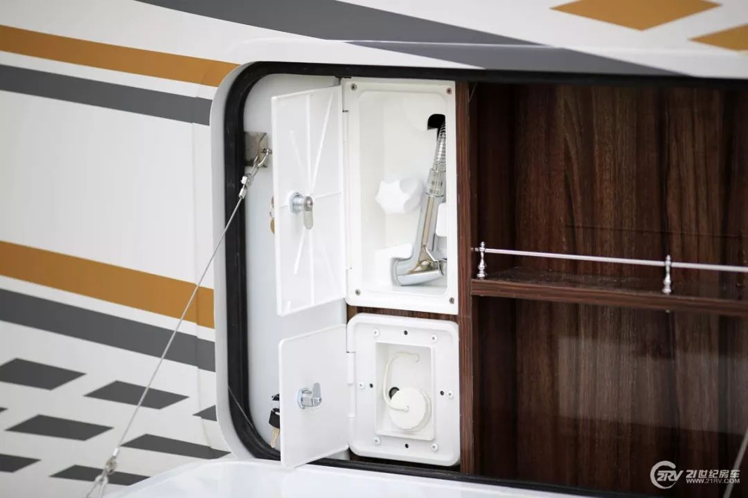 不超过50万的越野房车,不到40万的豪华大型房车