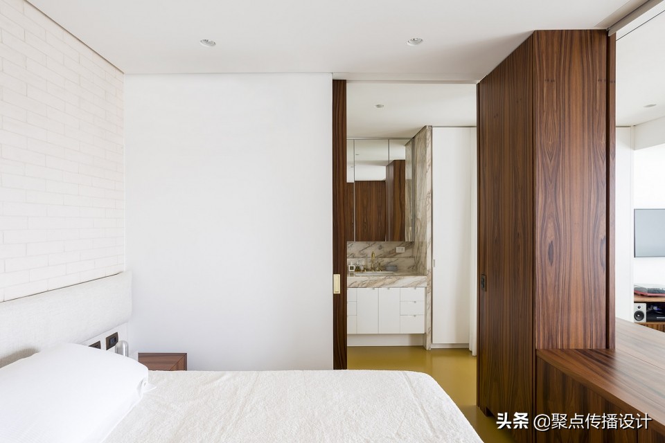 床头与床尾两边都有柱子风水好吗,床尾有柱子的风水