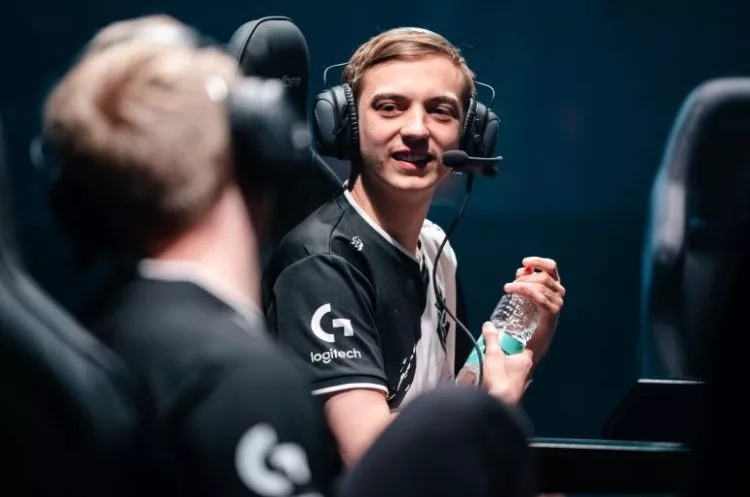 caps涓轰粈涔堣兘鍚婃墦faker,caps琚玣aker鍚婃墦