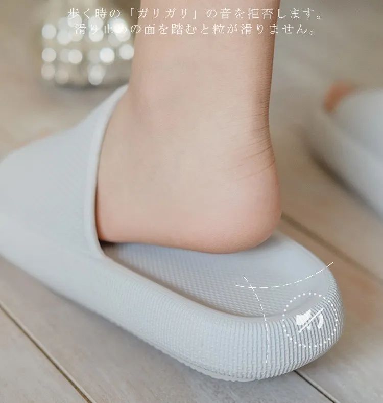 网红洞洞拖鞋简约踩屎感,踩屎感网红拖鞋厚5cm夏季