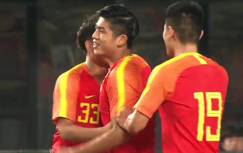 中国足球2:0胜意大利,中国足球3:0击败巴西队