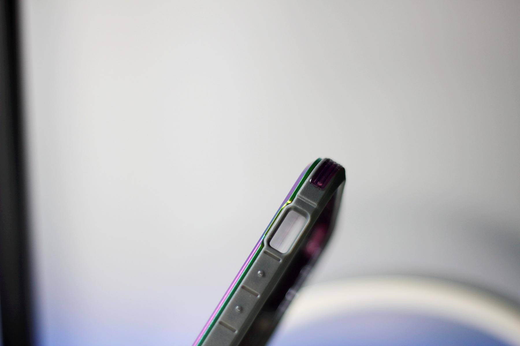 iphone12怎么挑选手机壳,iphone12套上透明手机壳是什么样