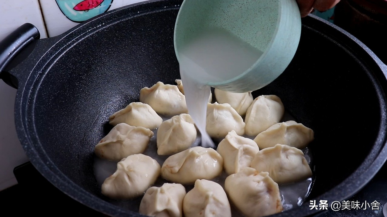 教你在家做水煎包，详细讲解从包到煎全过程，做法超简单