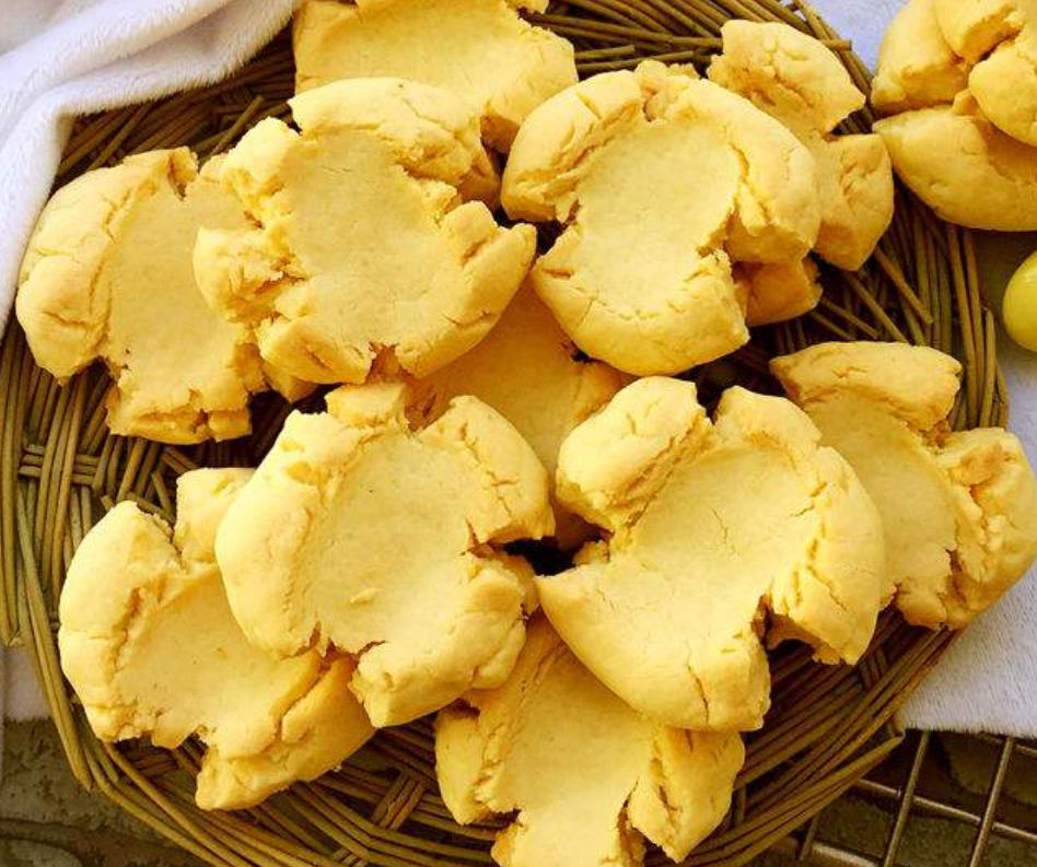 快过年了自制牛轧糖,怎么制作可以留到过年吃的小饼干