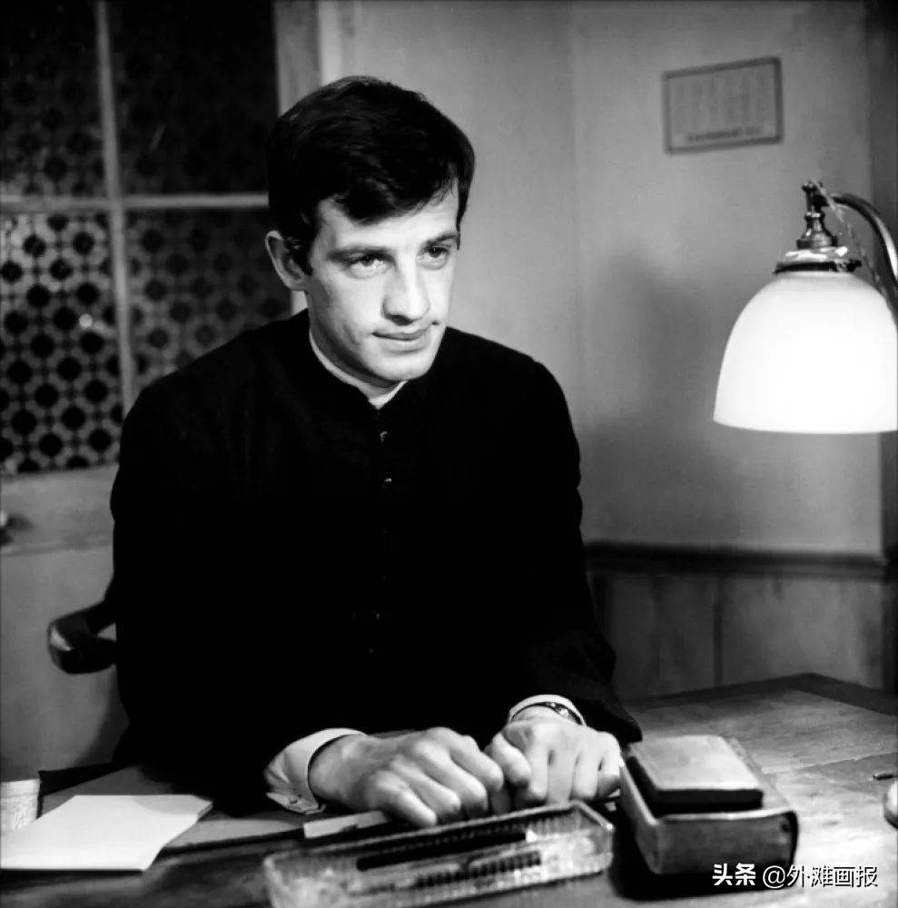 法国国宝级男演员去世,又一位男星去世